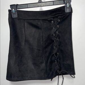 Black Mini Pencil Skirt for Night Out